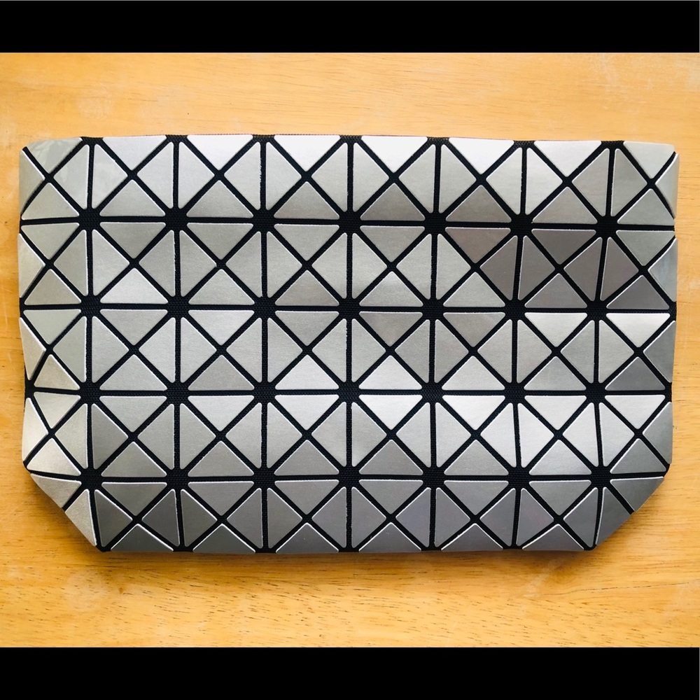 BAOBAO ISSEY MIYAKE Crossbody with Chain Straps